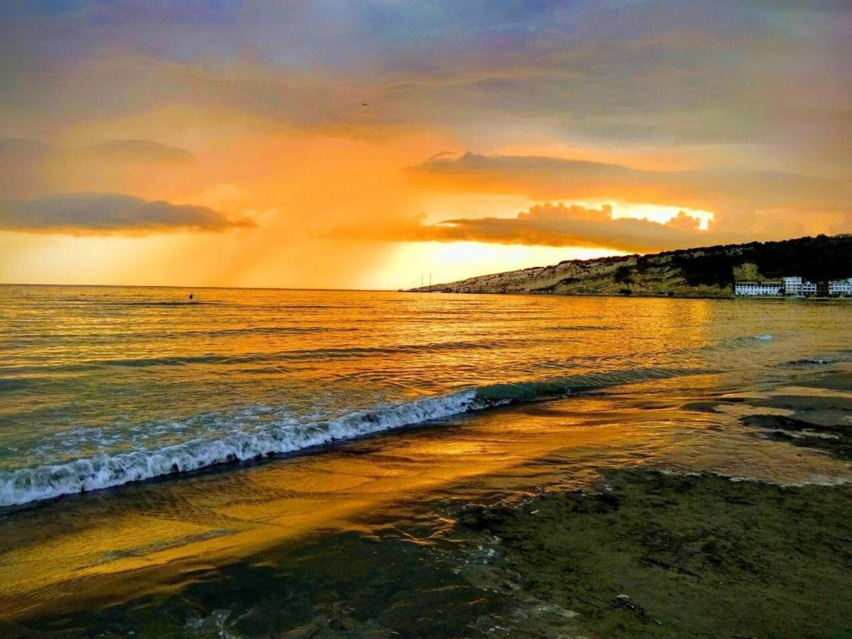 Apartments Art Ulcinj Buitenkant foto