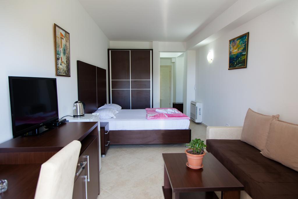 Apartments Art Ulcinj Kamer foto