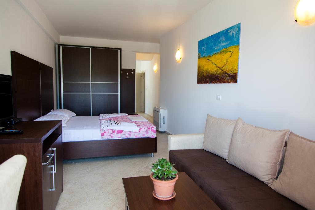 Apartments Art Ulcinj Kamer foto