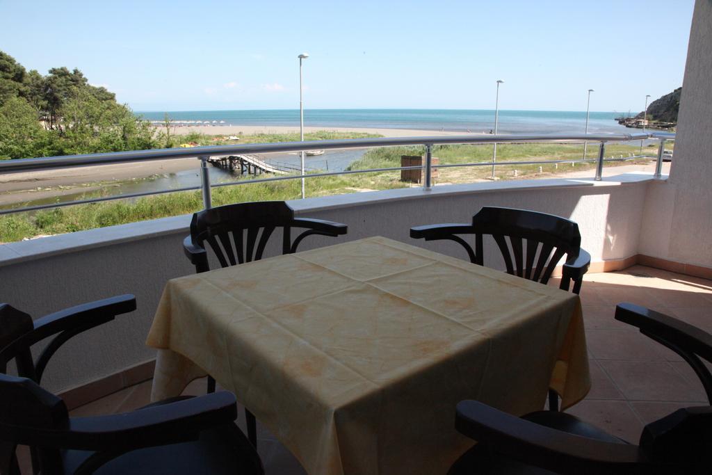 Apartments Art Ulcinj Kamer foto