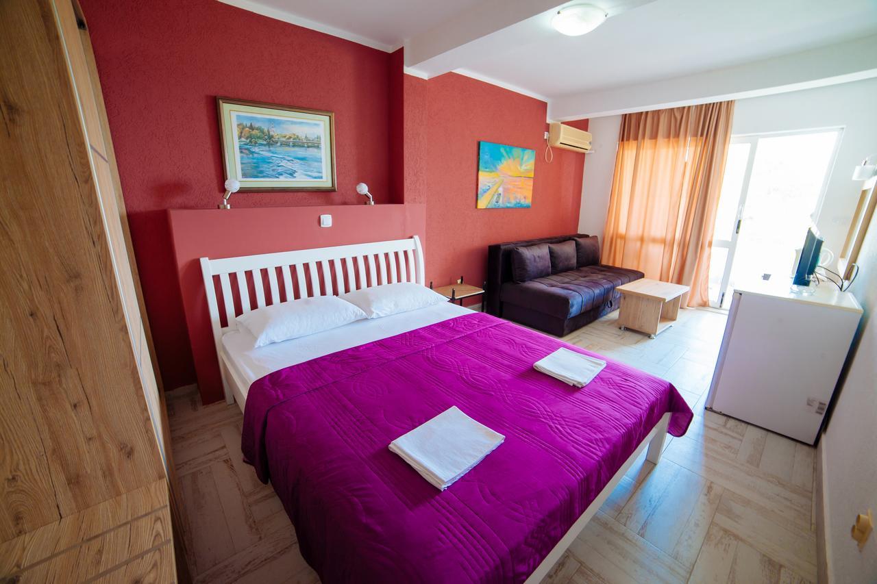 Apartments Art Ulcinj Buitenkant foto