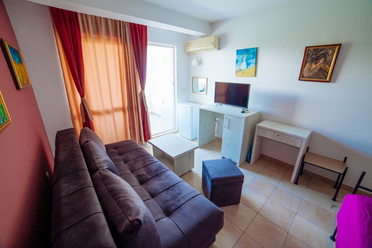 Apartments Art Ulcinj Buitenkant foto