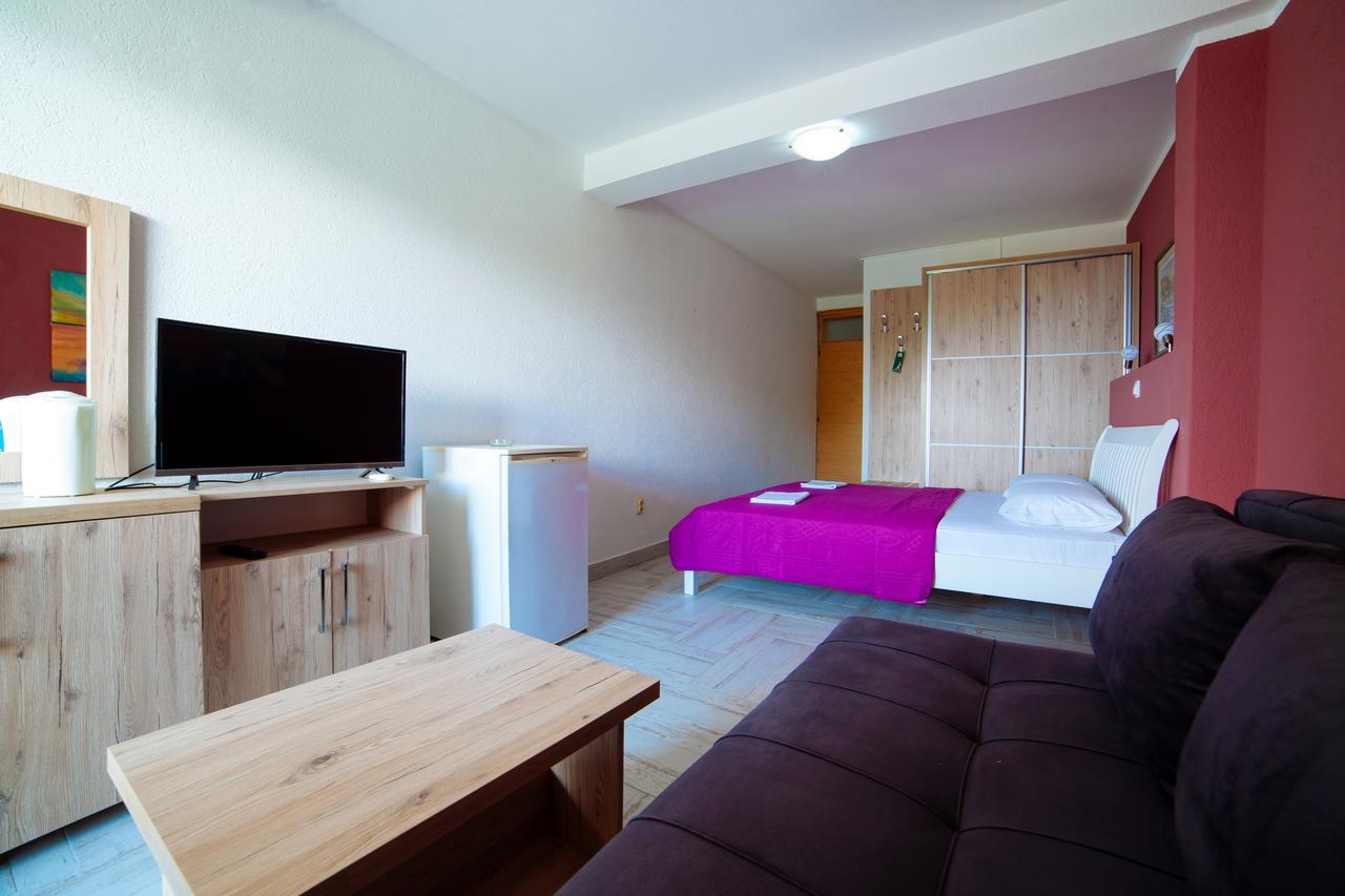 Apartments Art Ulcinj Buitenkant foto