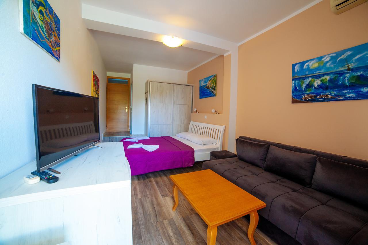 Apartments Art Ulcinj Buitenkant foto